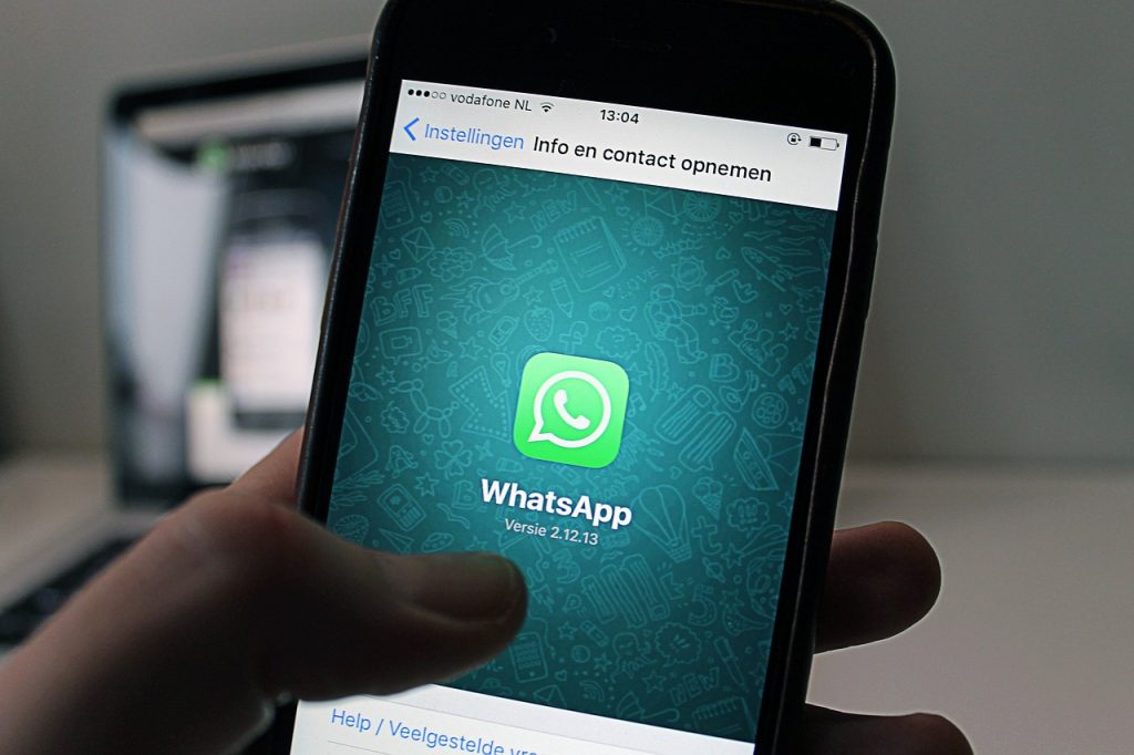 Cómo Bloquear Y Reportar Contactos Sospechosos En WhatsApp