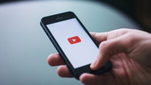 Cómo activar subtítulos automáticos en YouTube